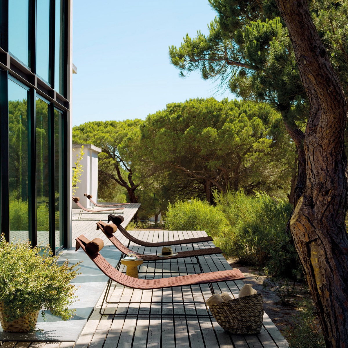 Trenza TU0704 Chaise loungue Outdoor Liege Andreu World