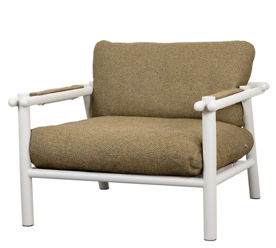 Sticks Lounge Chair Sessel Outdoor Cane-Line Gestell sand / Kissen Turmeric yellow