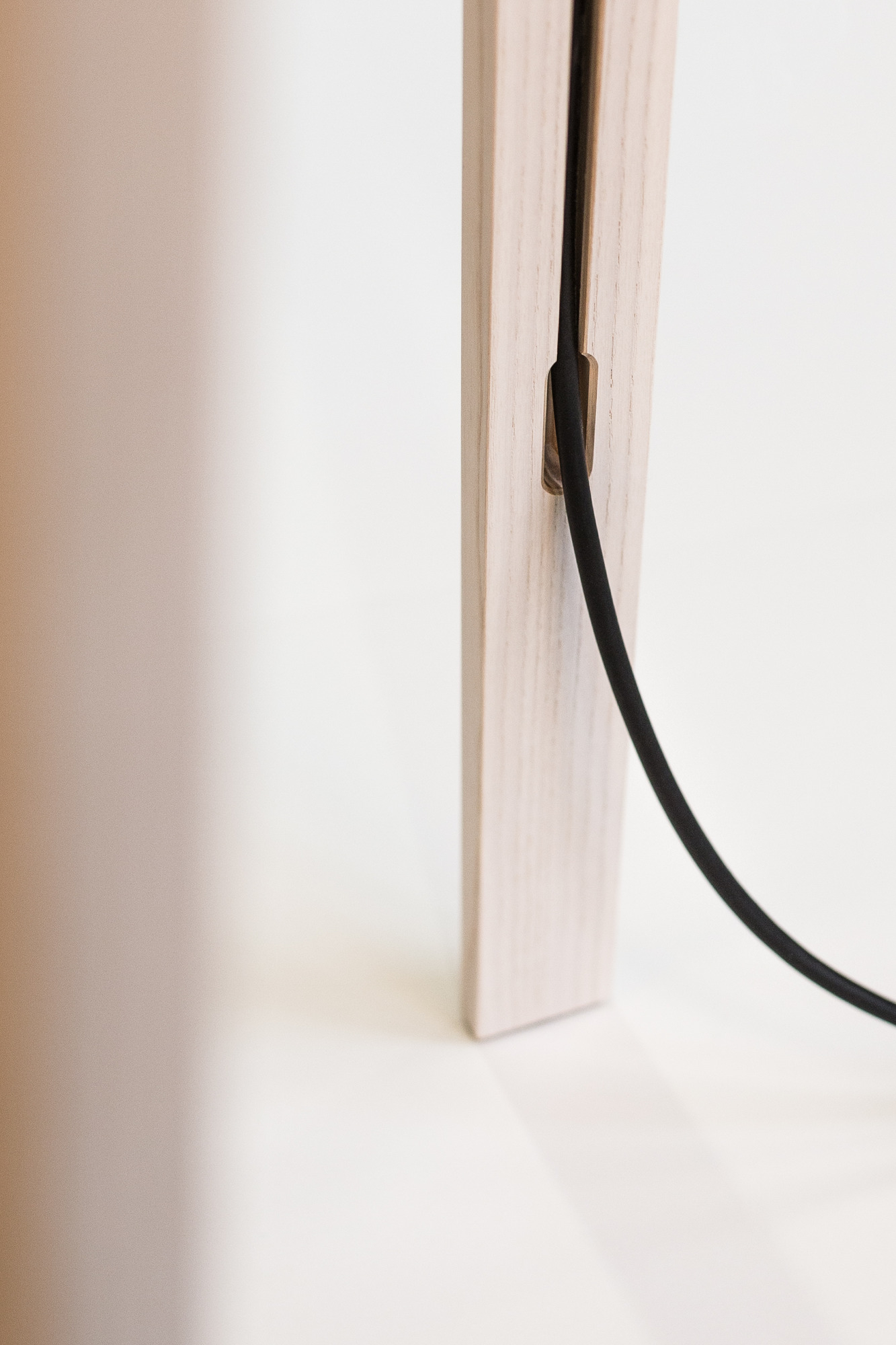 Luca Stand Stehleuchte Eiche natur/weiß Maigrau