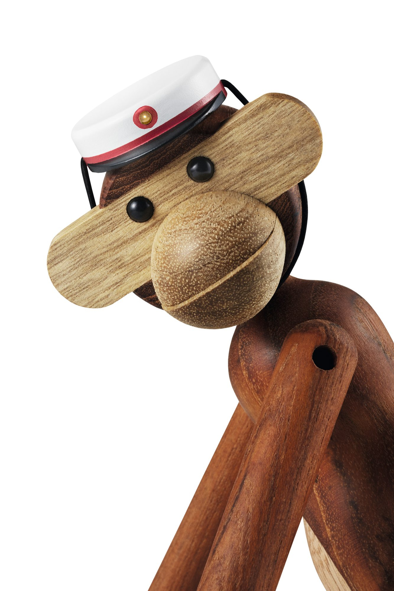 Detailaufnahme: Kay Bojesen Affe Holzfigur aus Teakholz mit Abiturhut, skandinavisches Design.