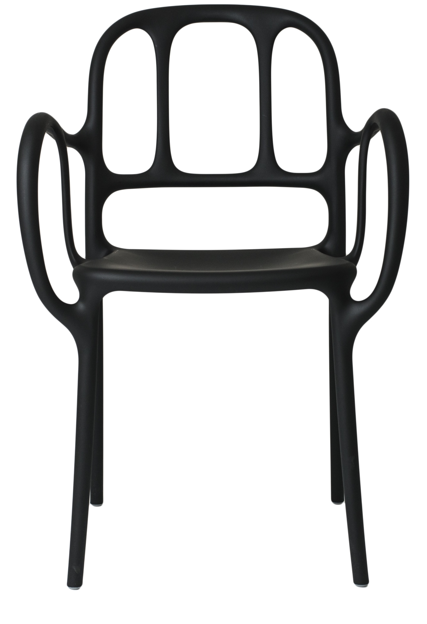 Schwarzer Milà Stuhl von Magis, moderner Designstuhl mit Armlehnen, geeignet für Innen- und Außenbereich.