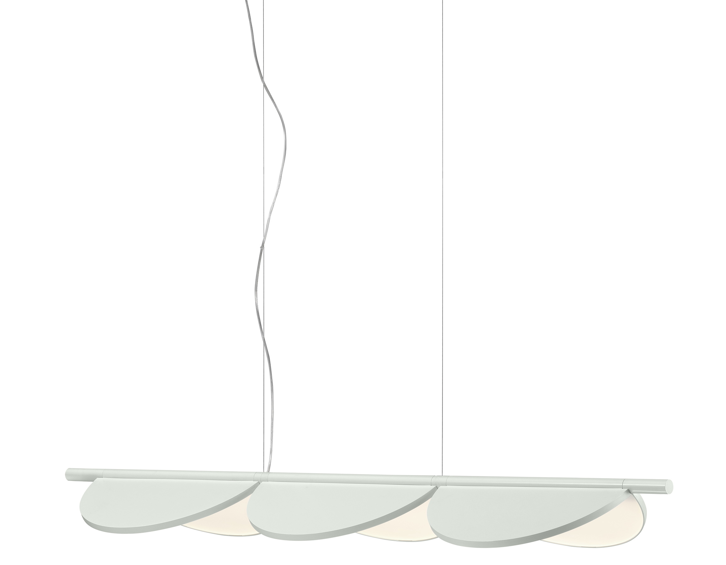Almendra Linear Pendelleuchte in Off-White: Moderne Hängeleuchte mit linearem Design und sanftem Licht.