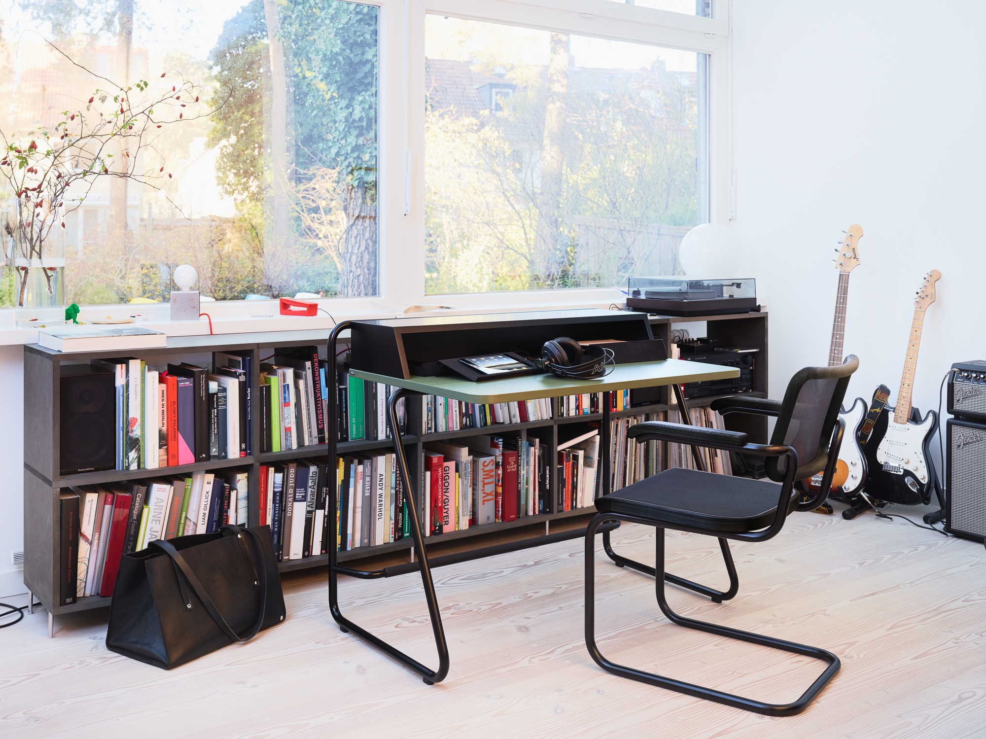 S 1200 Sekretär Thonet