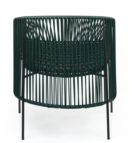 Caribe Chic Lounge Chair: Moosgrüner Outdoor Sessel mit Kupfer-Akzenten und schwarzem Gestell.