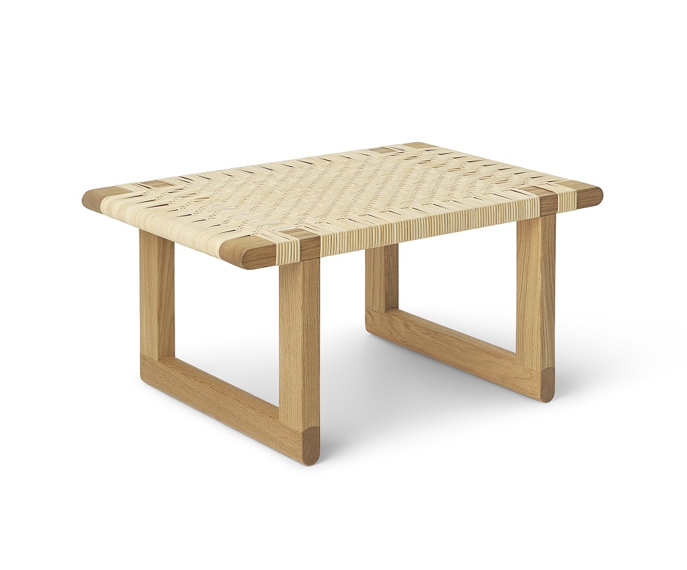 BM0488S Borge Mogensen Hocker: Kleiner, heller Holzschemel mit geflochtener Sitzfläche. Zeitloses Design für Wohnzimmer.