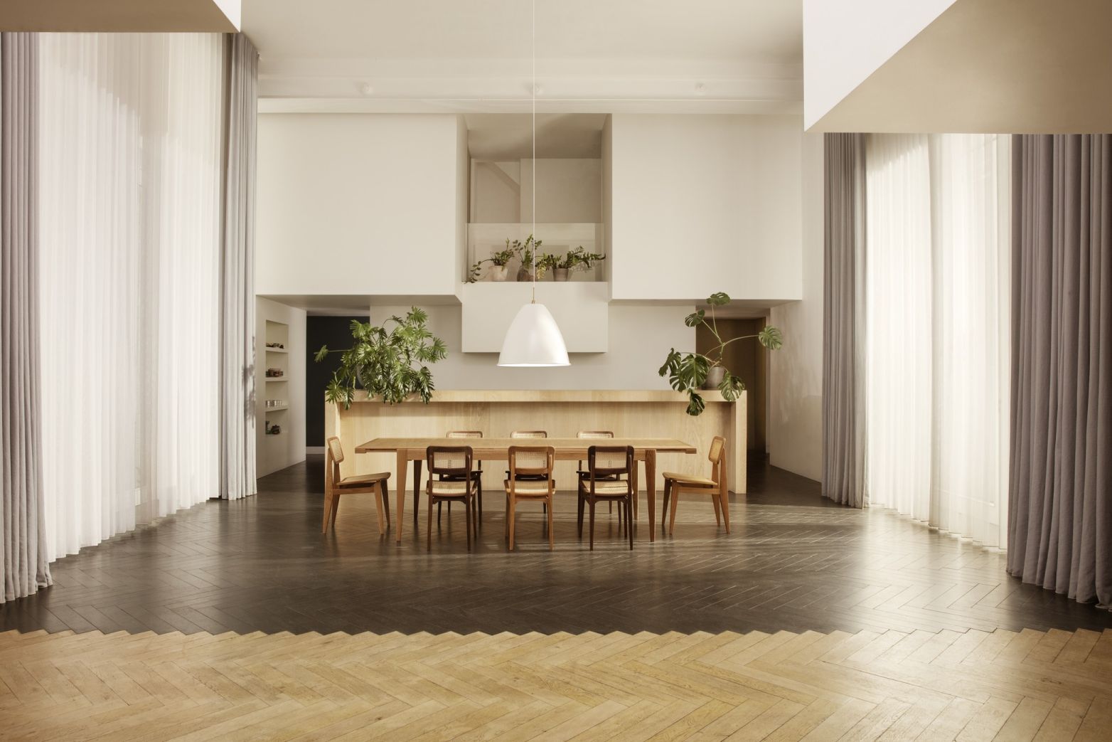 S-Table Esstisch ausziehbar Gubi