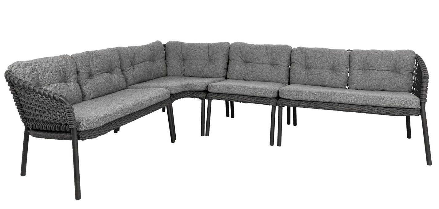 Ocean Outdoor Sofa, 2-Sitzer Modul links von Cane-Line mit dunkelgrauen Kissen für Garten und Terrasse.