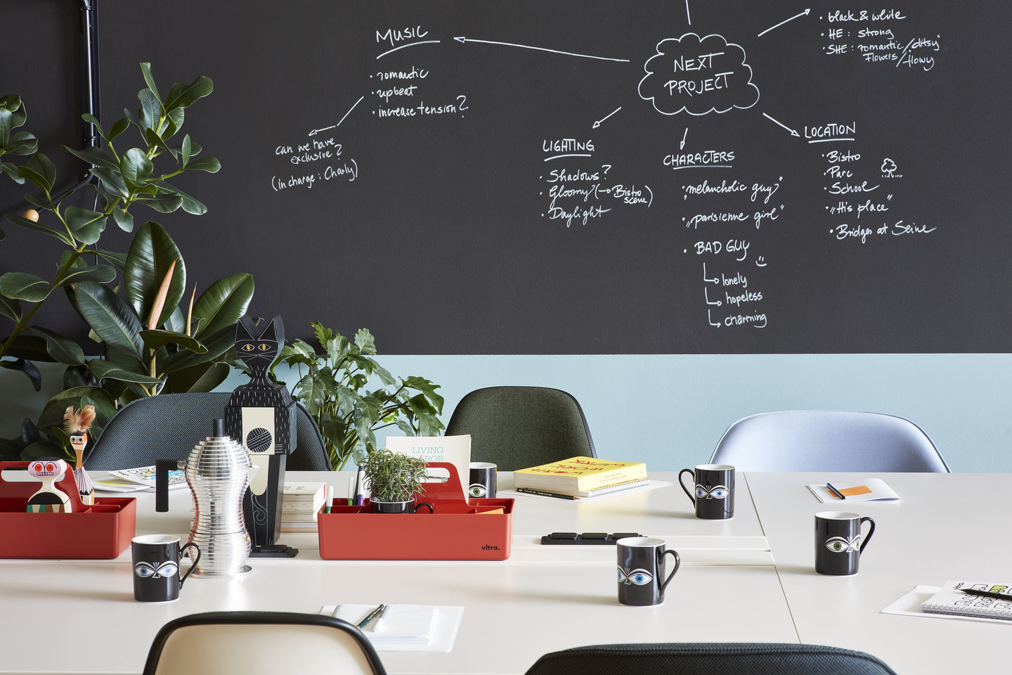 Wooden Dolls Katze / Hund Holzfigur Vitra