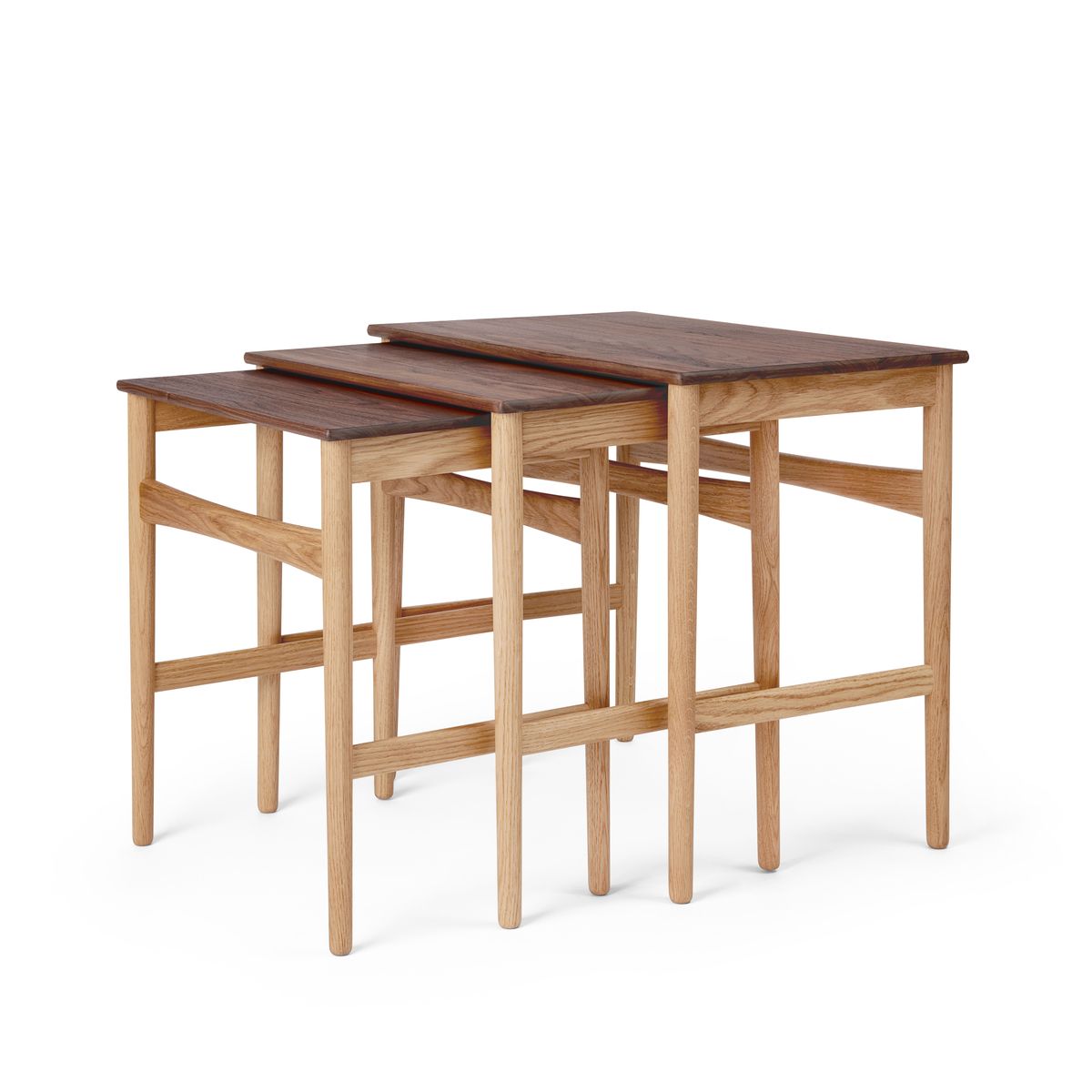 CH004 Nesting Tables, 3er Set Beistelltische von Carl Hansen & Søn aus Eiche und Walnuss.