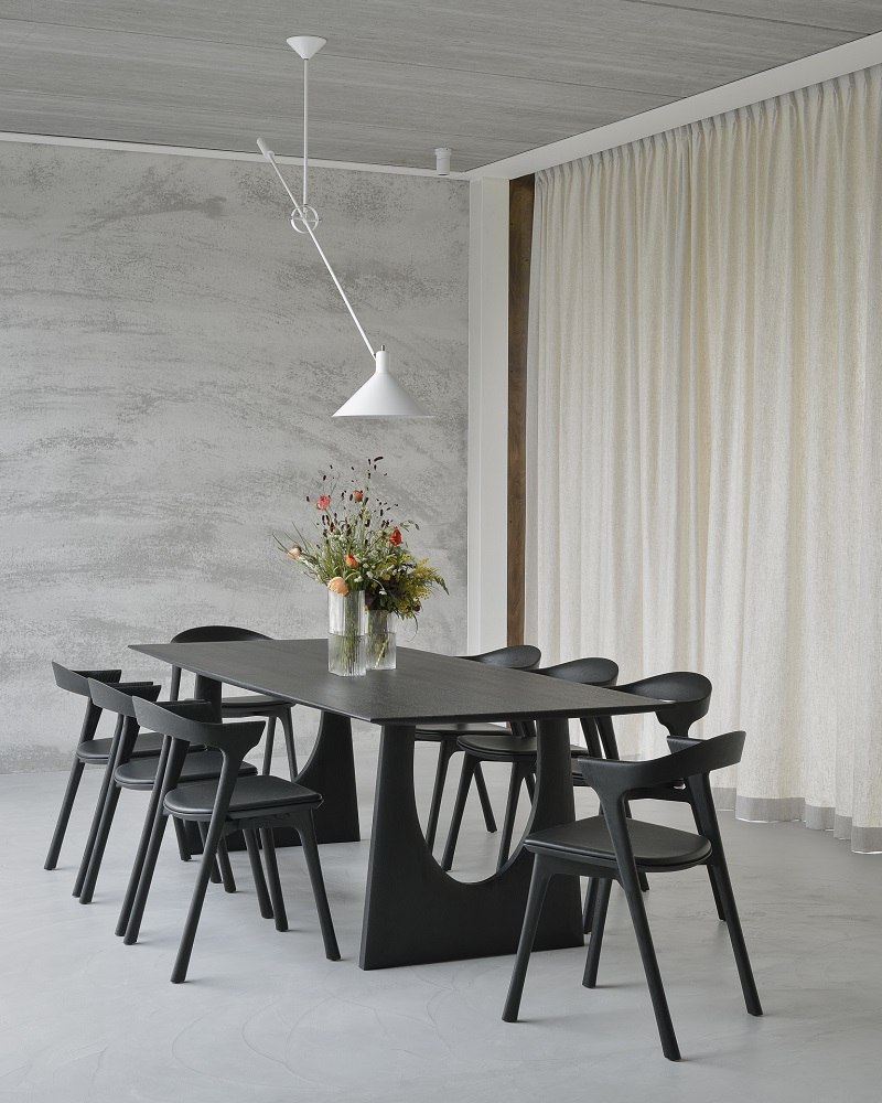 Geometric Dining table Esstisch Eiche schwarz Ethnicraft