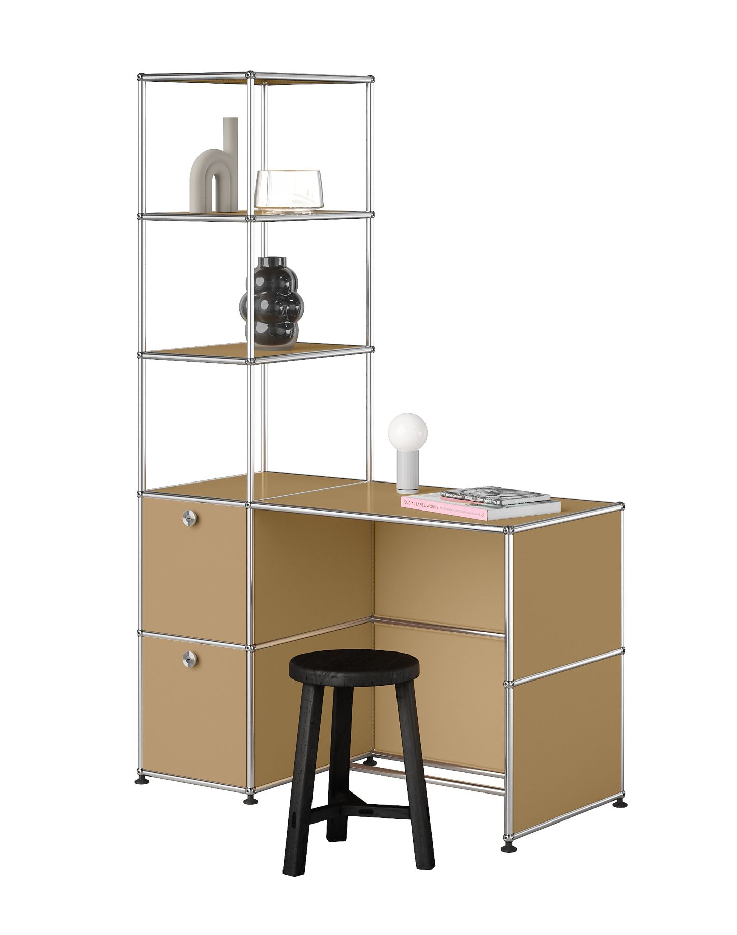 Home Office USM Haller Möbel: Schreibtisch mit Regalelement und schwarzem Hocker, modernes Design für Arbeitszimmer.