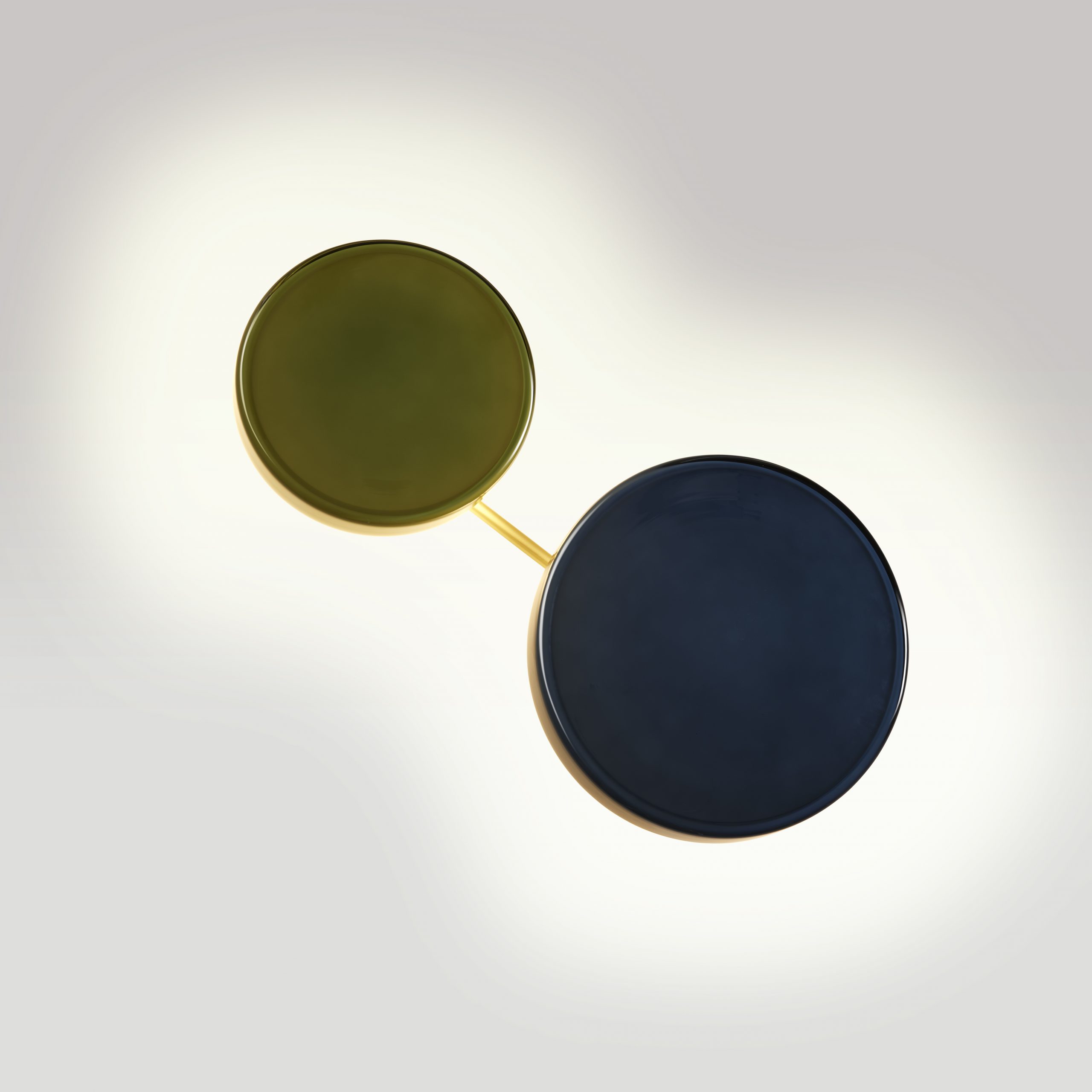 Caramel Wandleuchte von Marset, blau und grün, modernes Design, indirekte Beleuchtung.