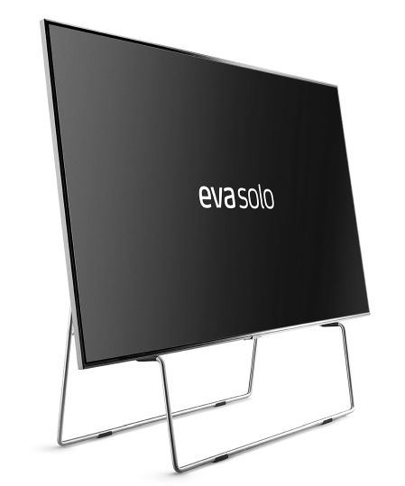 Eva Solo Carry TV-Ständer: Moderner Fernseher mit minimalistischem, silberfarbenem Metallgestell. Stilvolle TV-Möbel für Wohnzimmer.