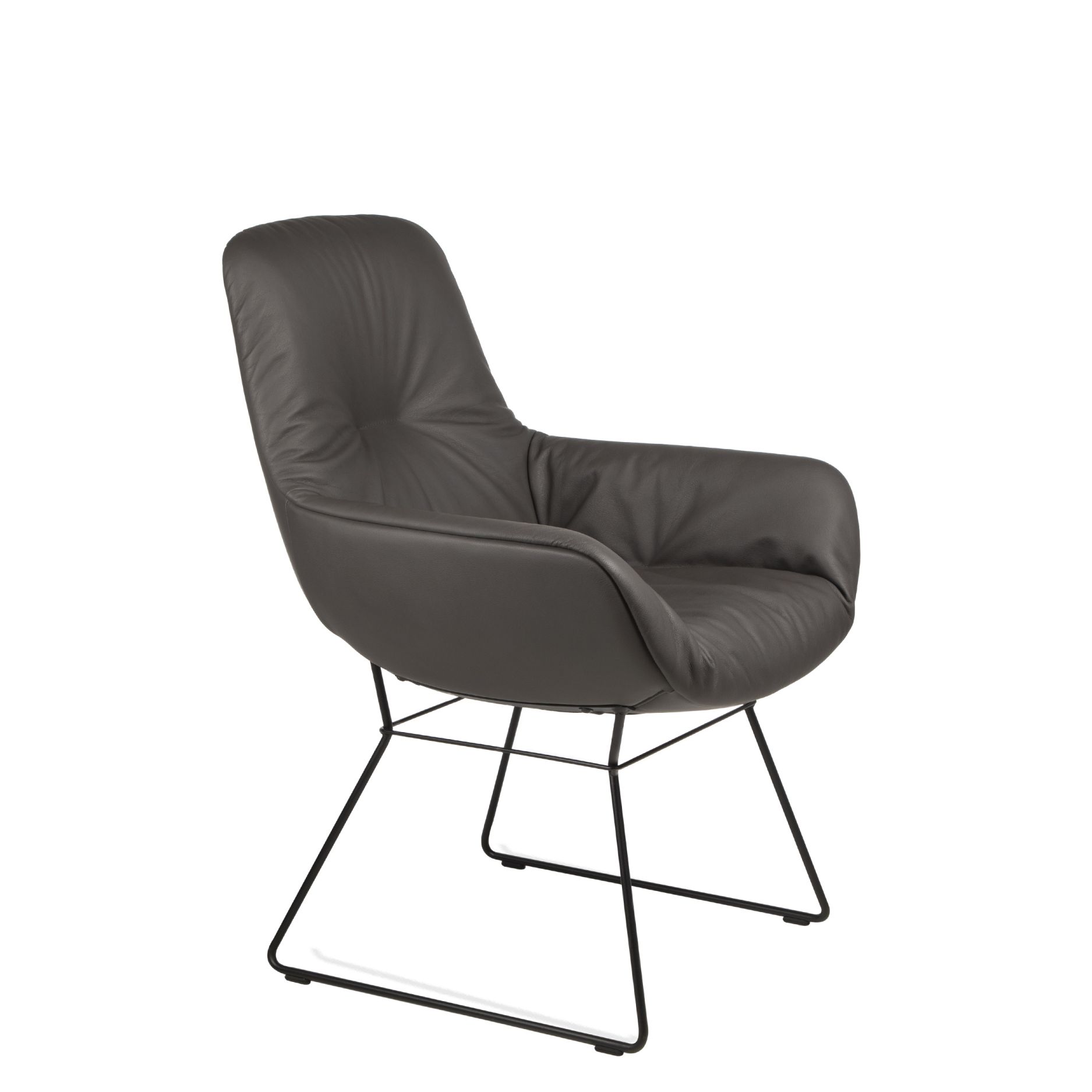 Grauer Leya Lounge Sessel von Freifrau Manufaktur mit schwarzem Drahtgestell, moderner Ledersessel für Wohnzimmer.