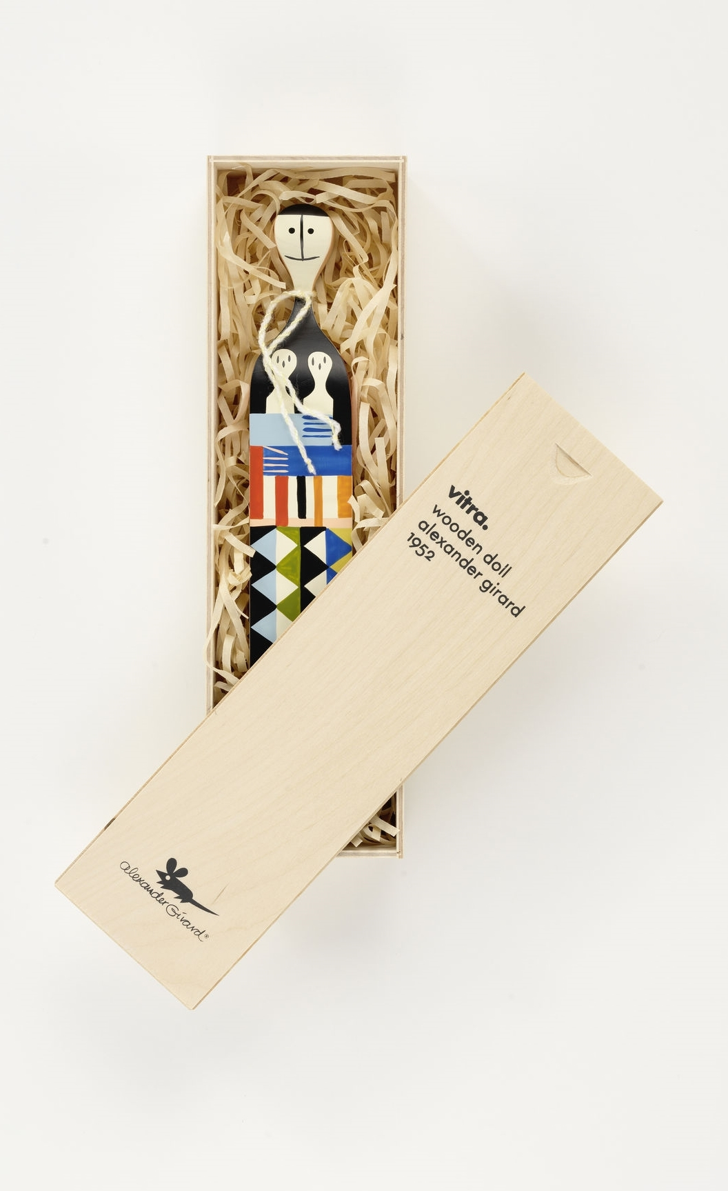 Vitra Wooden Doll No. 5 Holzfigur in geöffneter Holzbox mit Holzwolle, Designobjekt.