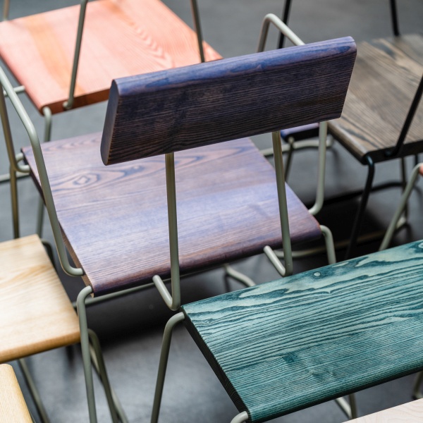 D:006 Stuhl mit Armlehnen Fuchs & Habicht