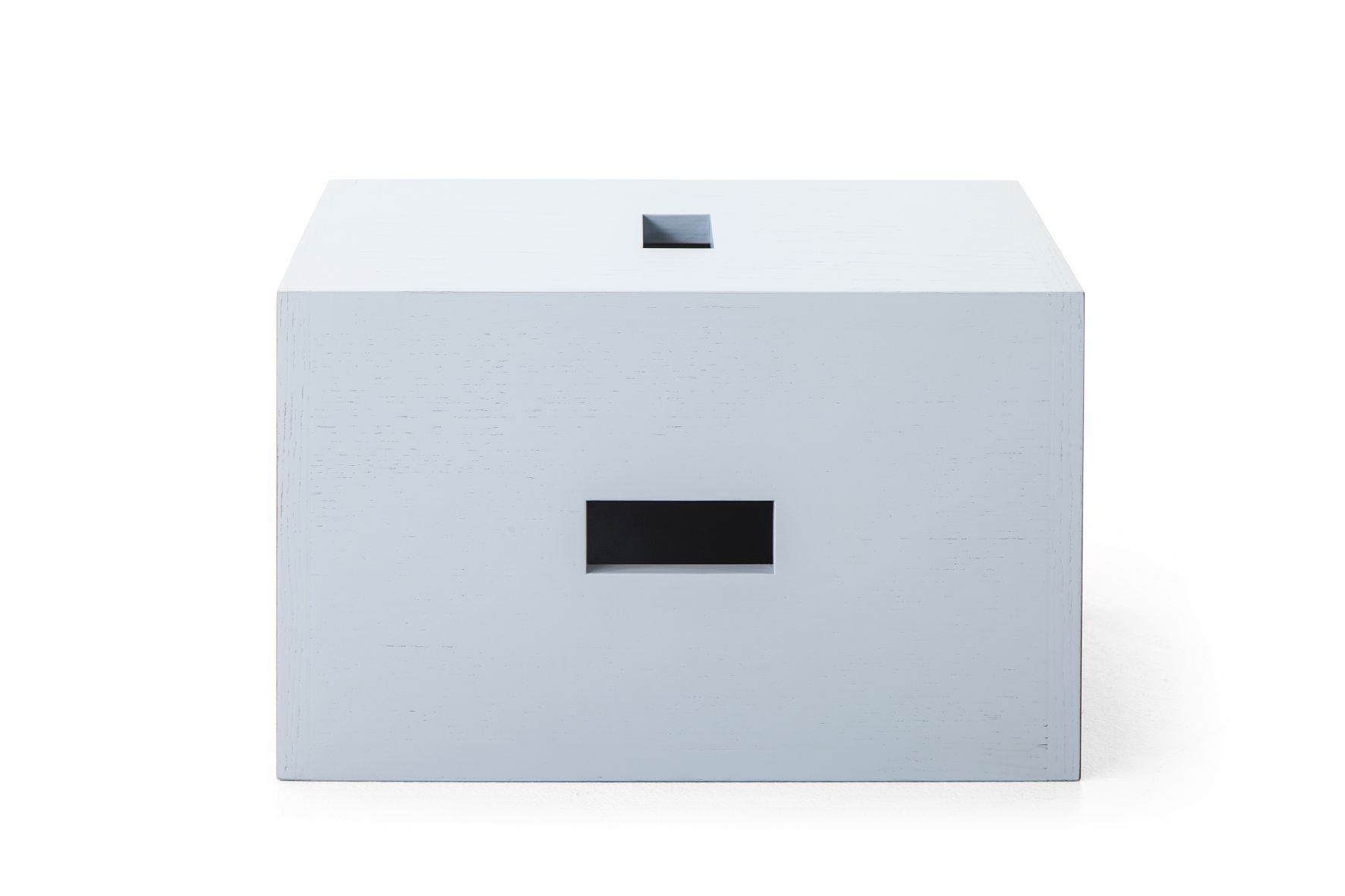 Weißer LC14 Tabouret Hocker von Cassina, kubische Form mit rechteckigen Öffnungen.