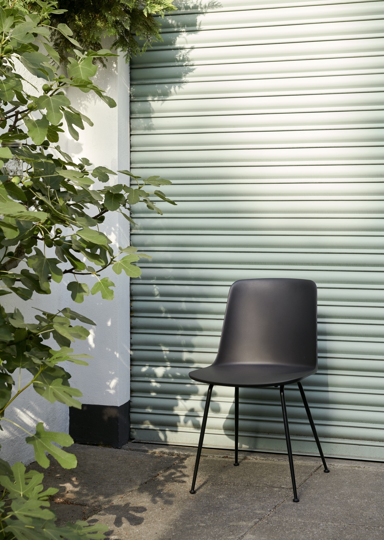 Rely HW70 Outdoor Chair Stuhl AndTradition