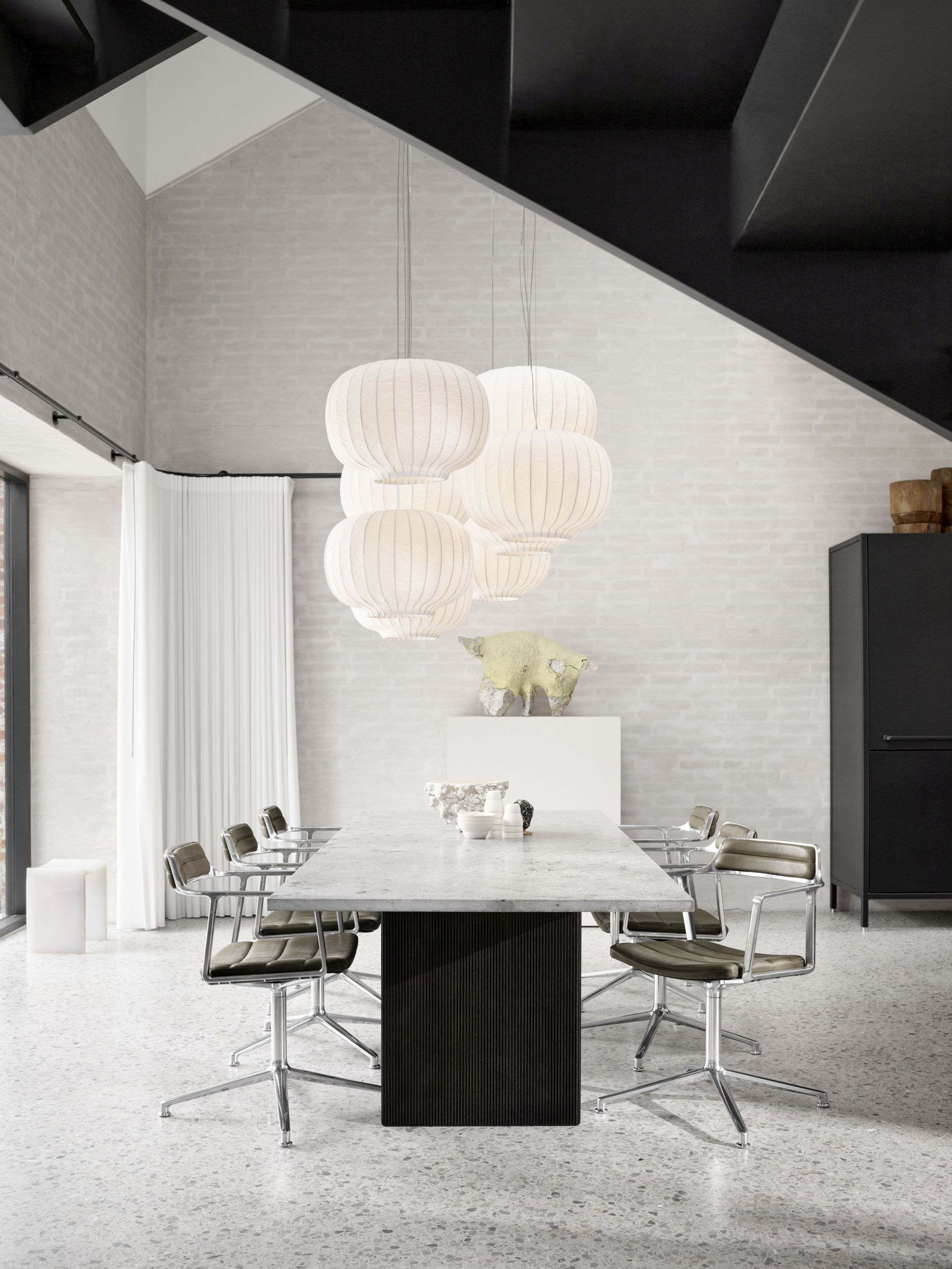 VIPP452 Swivel Stuhl mit Gleitern grünes Leder Vipp