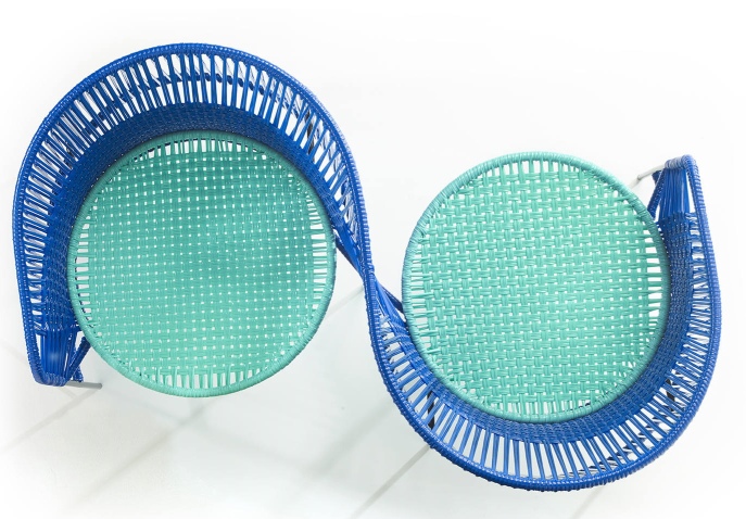 Ames Caribe Vis a Vis Bank für den Außenbereich, blaues Gestell, türkise Sitzfläche.