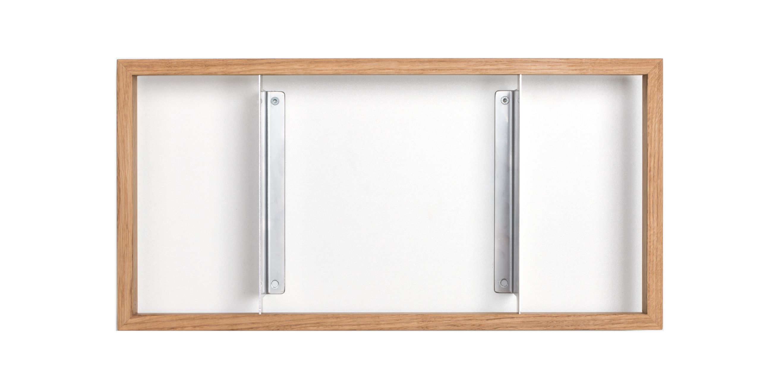 Detailaufnahme der Rückseite des Regal b5 Eiche mit Wandhalterung. Modernes Wandregal aus Eichenholz.