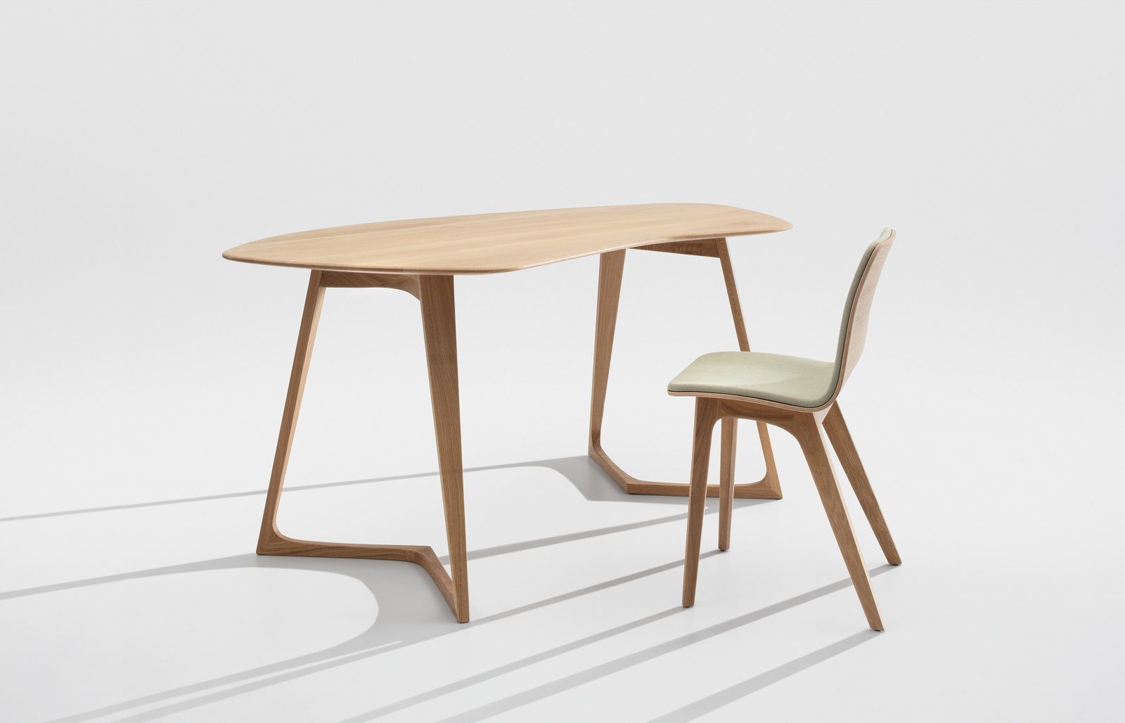 Twist Office Tisch / Schreibtisch Zeitraum