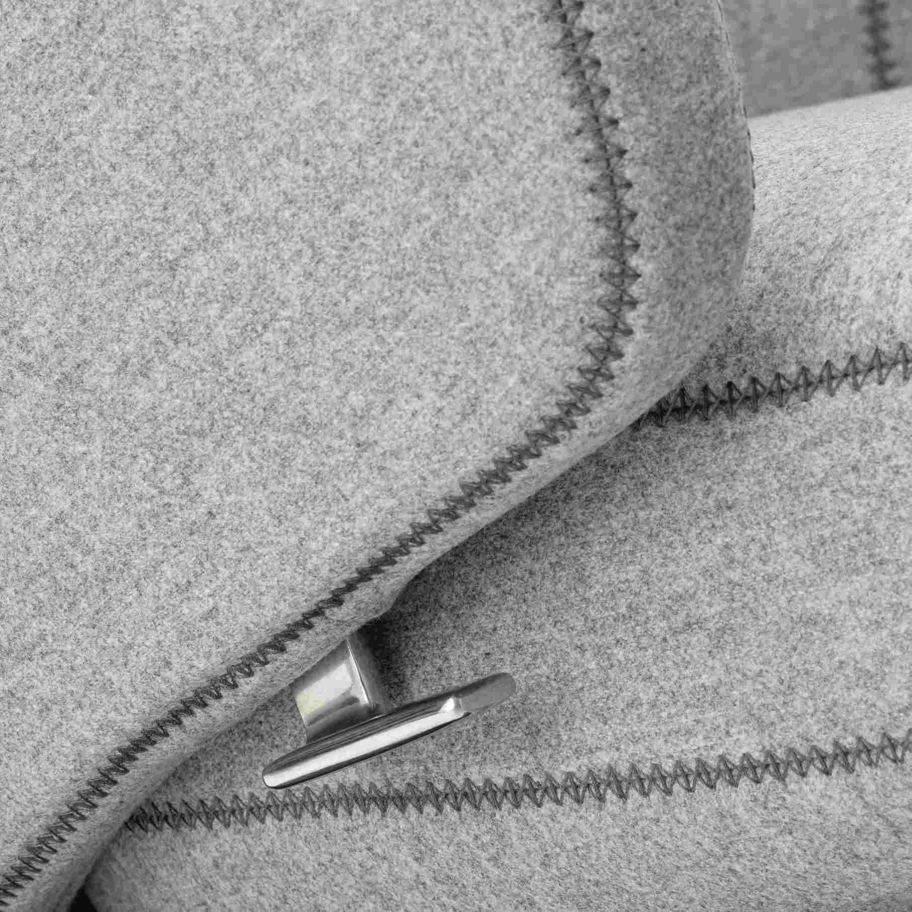 Grand Repos Sessel  + Ottoman Vitra Poliert  Cosy Kieselstein