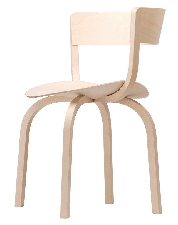 404 Stuhl von Thonet: Heller Holzstuhl mit geschwungenen Beinen und Rückenlehne für Esszimmer und Wohnbereich.