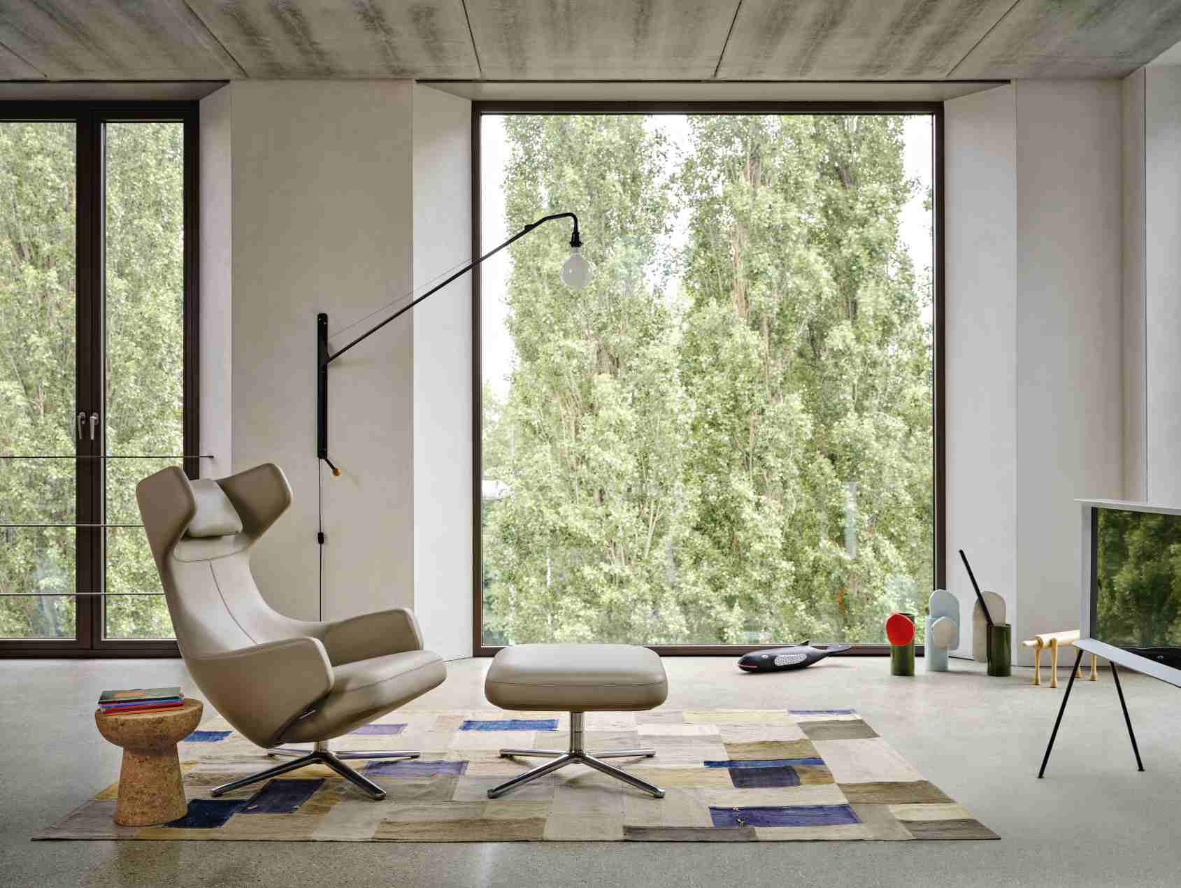 Eames House Whale Skulptur Esche Vitra 