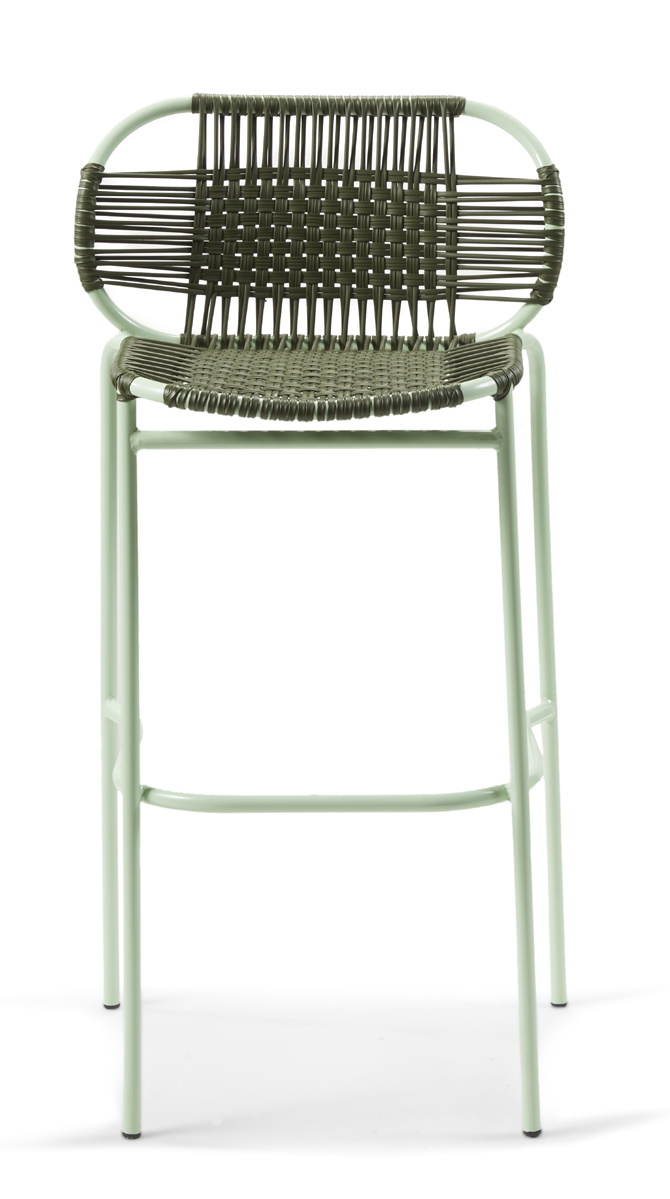 Cielo Barstool in Pastellgrün: Outdoor Barhocker mit geflochtener Sitzfläche und Rückenlehne.