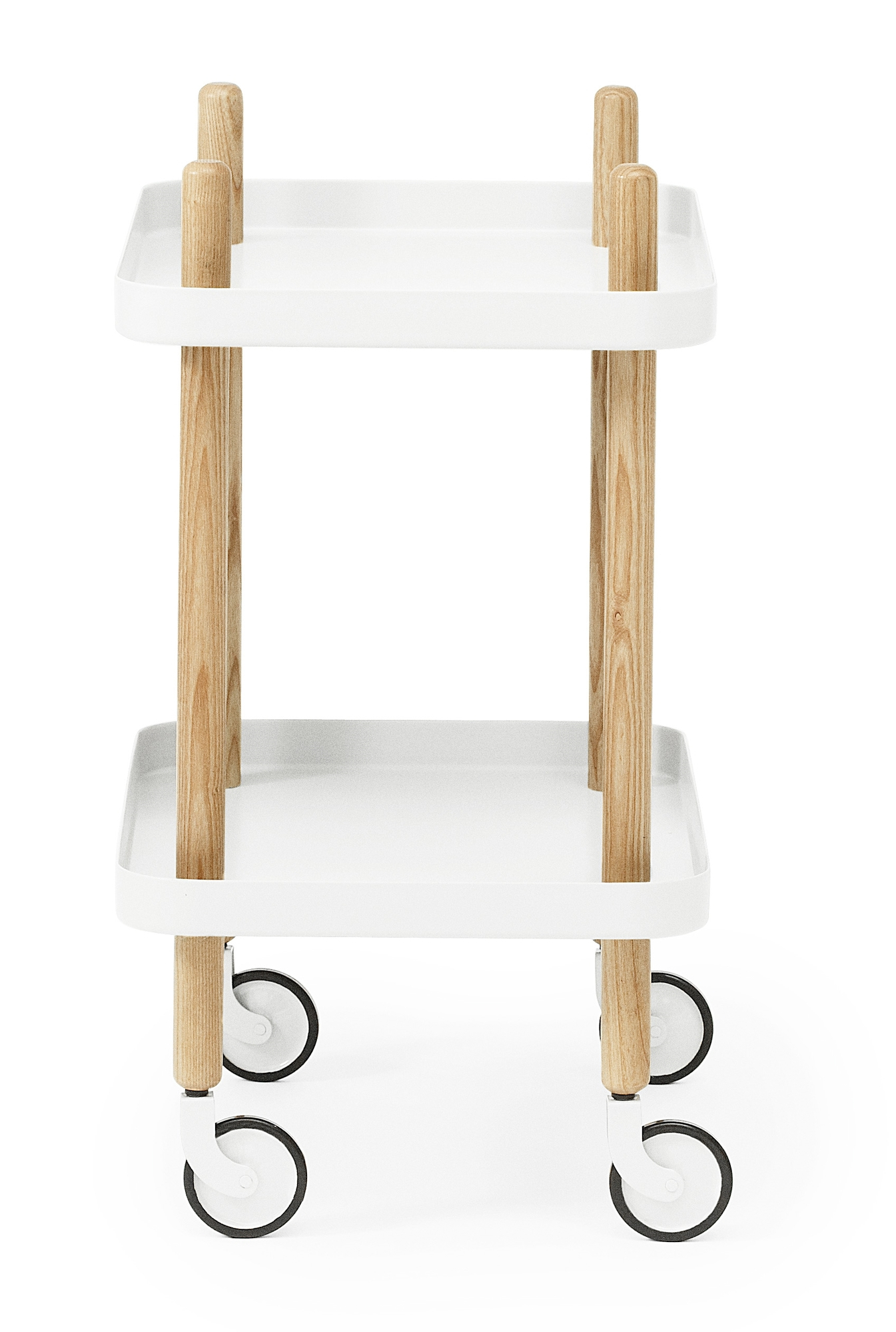 Weißer Block Table Servierwagen von Normann Copenhagen mit zwei Ablageflächen und Holzbeinen.