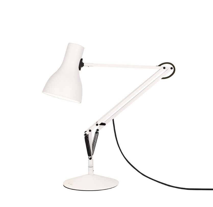Weiße Anglepoise Type 75 Schreibtischleuchte, modernes Design mit verstellbarem Arm und Lampenschirm.