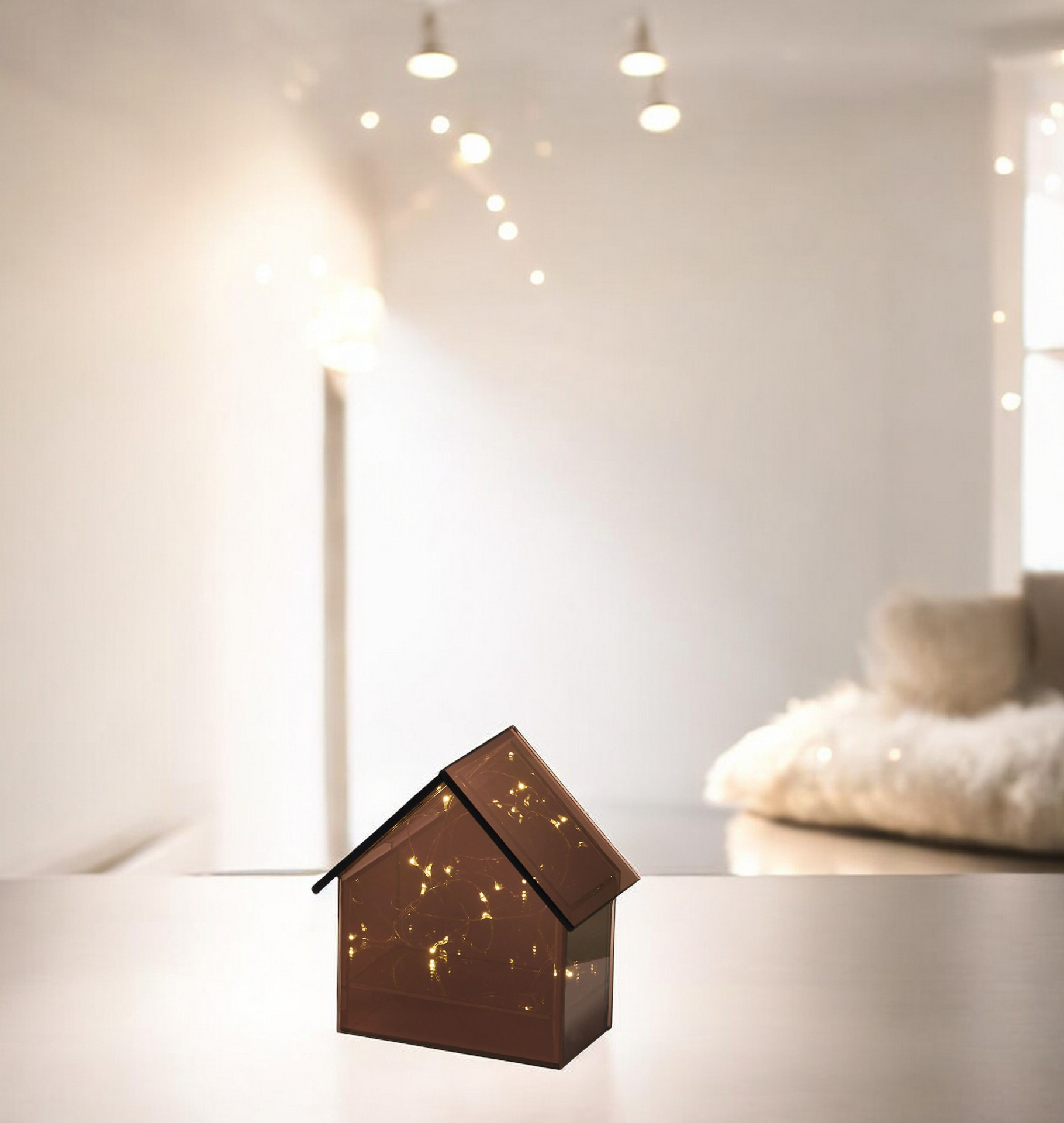 Light House Philippi: Dekorative Leuchte in Hausform mit warmweißem Lichterketten-Effekt für gemütliche Atmosphäre.