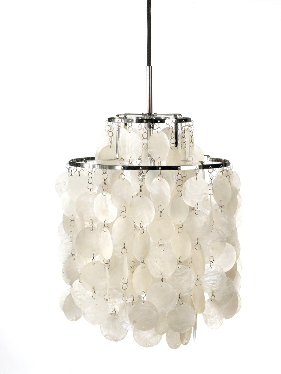 FUN 2DM Pendelleuchte von Verpan mit Muschelscheiben und Chromrahmen, moderne Hängeleuchte für Wohnräume.