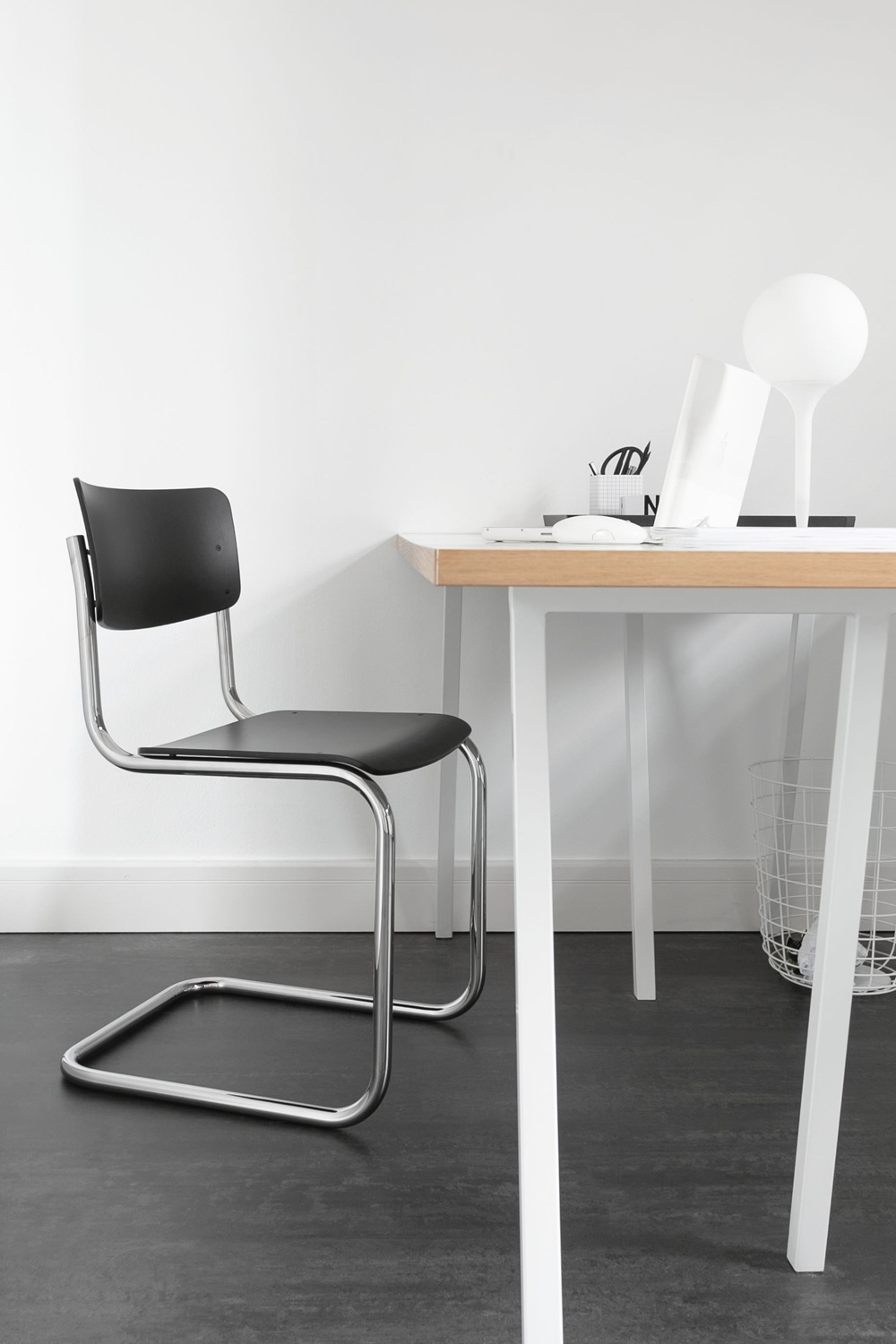S 43 Stahlrohr Klassiker Freischwinger CHROM/SCHWARZ Thonet VORZUGSKOMBINATION