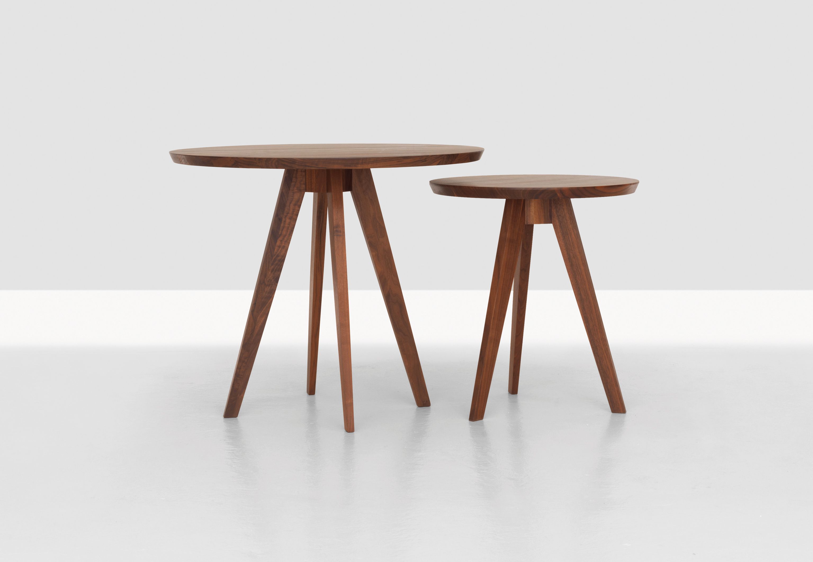 CENA Tisch / Esstisch rund Zeitraum