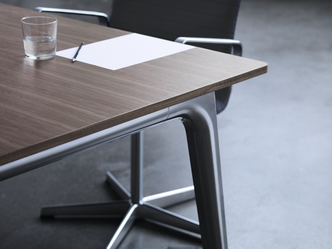 Pluralis Tisch Fritz Hansen