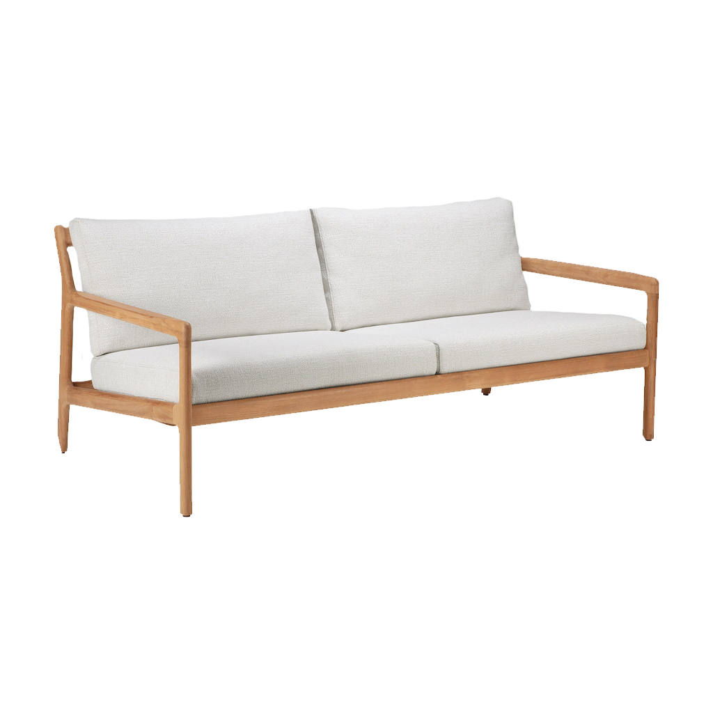 Jack Outdoor Sofa von Ethnicraft: 2-Sitzer Gartensofa aus Teakholz mit weißen Kissen.
