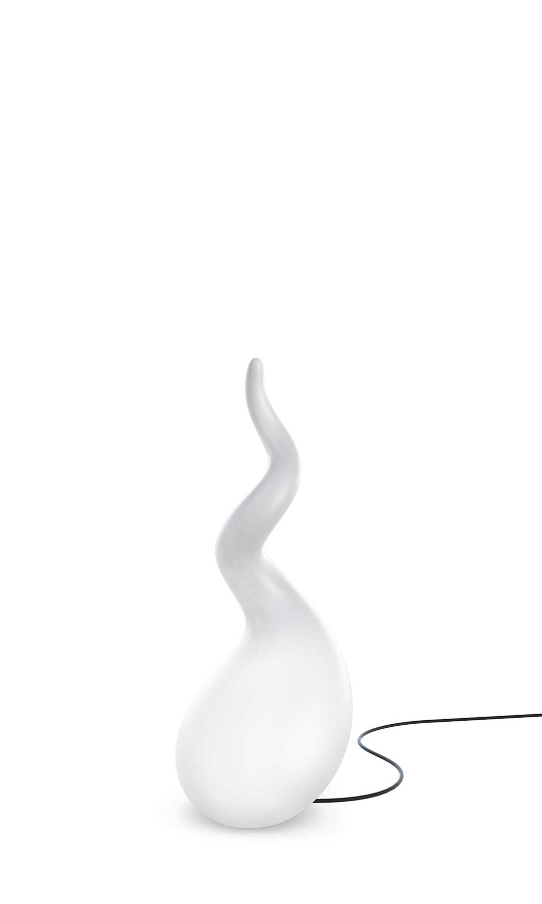 Weiße Alien SL Standleuchte für den Außenbereich, moderne Gartenbeleuchtung mit geschwungenem Design.