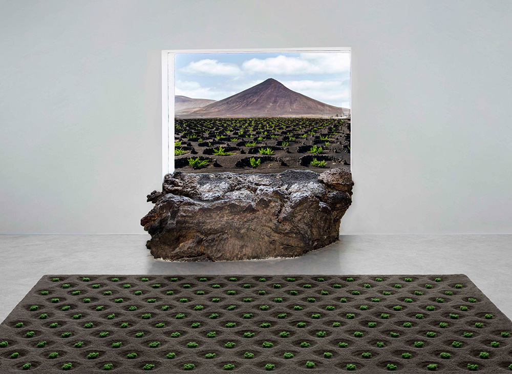 Rechteckiger La Geria Teppich von Gan, inspiriert von Lanzarote, mit einzigartigem Muster und Textur.