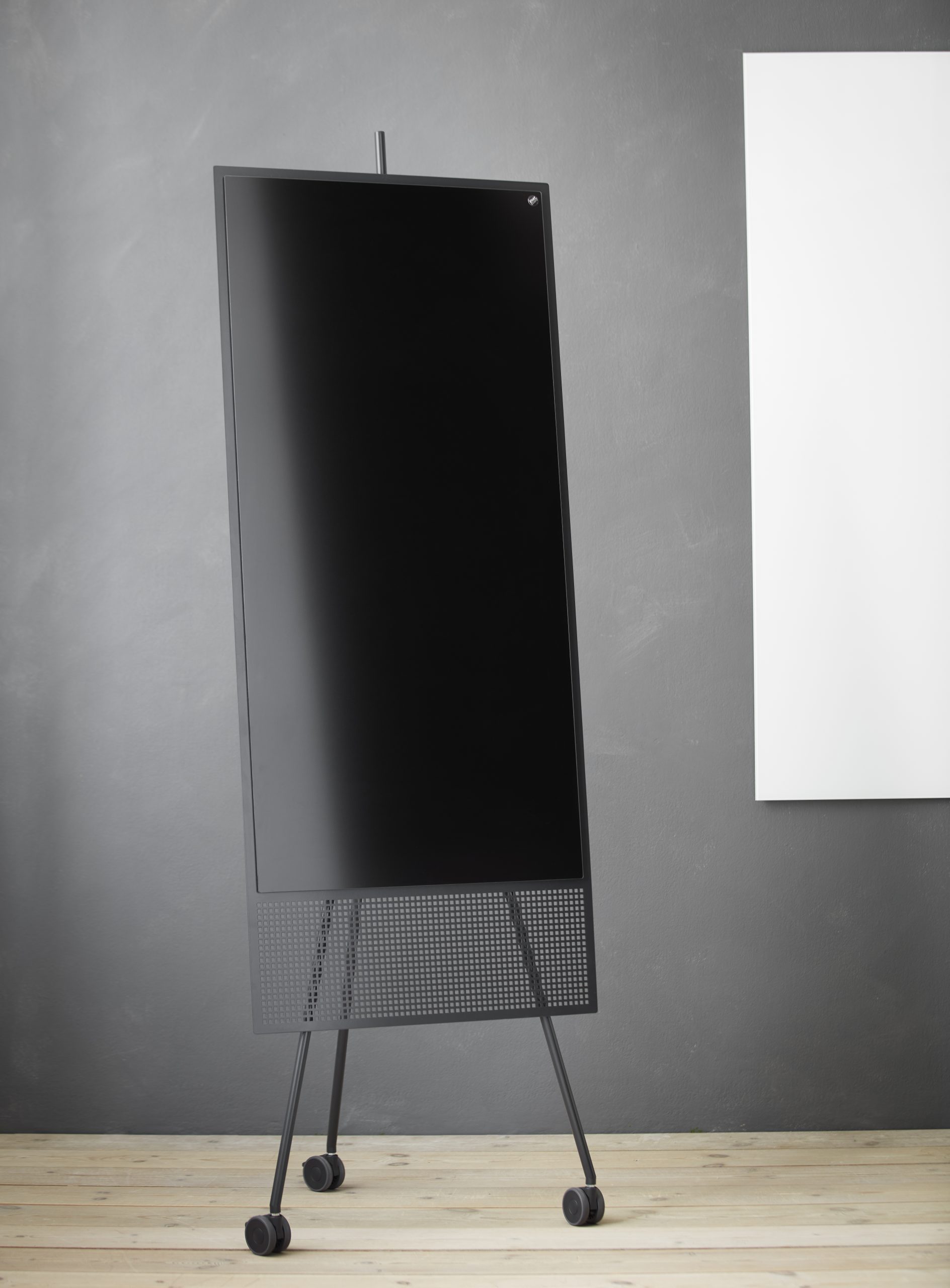 Schwarze Chat Board Glastafel, magnetische Wandtafel auf Rollen, ideal für Büro und Konferenzräume.