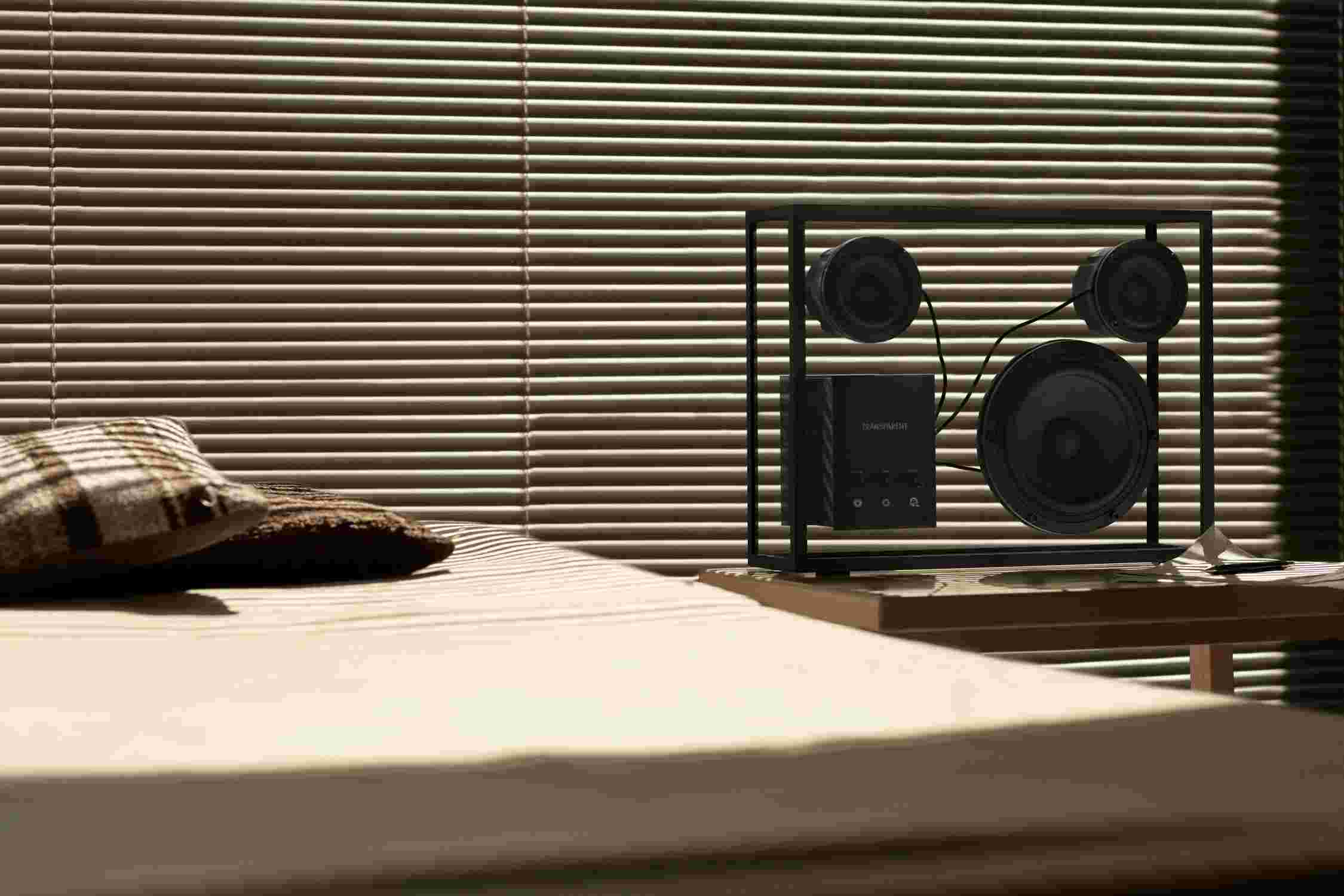 Transparenter Lautsprecher Transparent