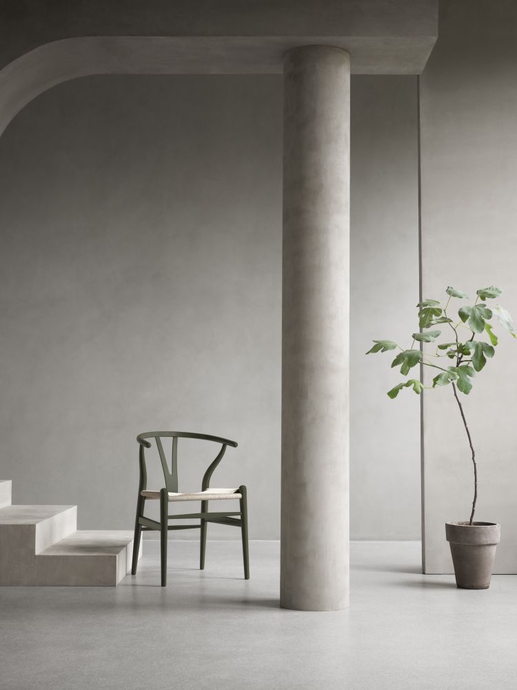CH24 Wishbone Chair Stuhl in Ilse Crawford Farbe von Carl Hansen & Søn.