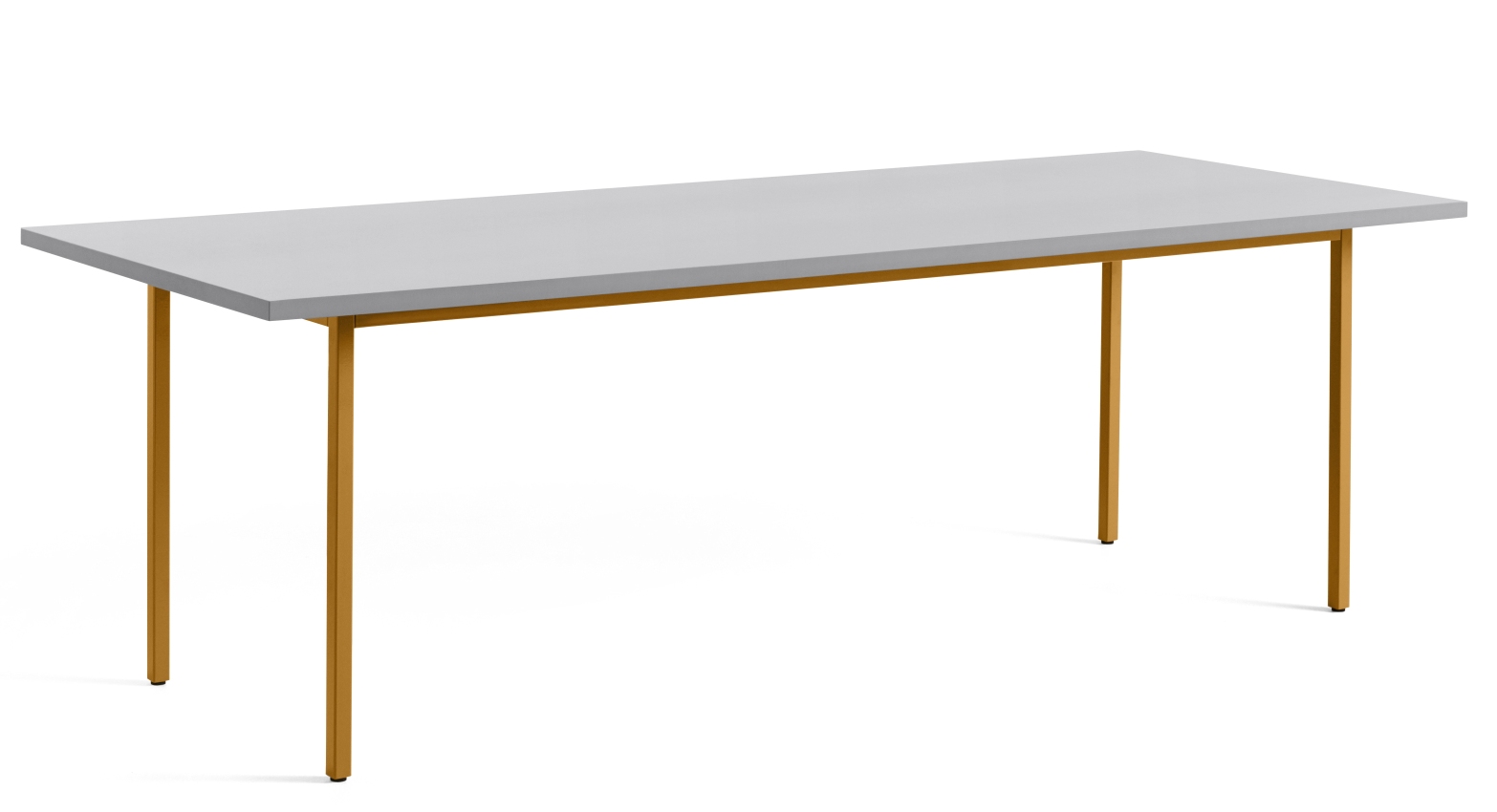Hay Two Colour Table, 240 cm langer Esstisch mit hellgrauer Tischplatte und ockerfarbenem Gestell.