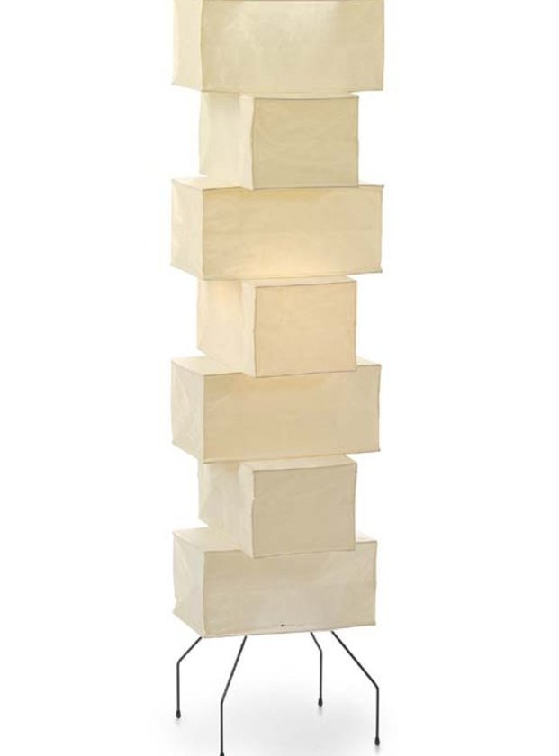 Akari Stehleuchte UF4-L10 Vitra: Japanische Papierleuchte mit rechteckigen Elementen auf filigranem Metallfuß.