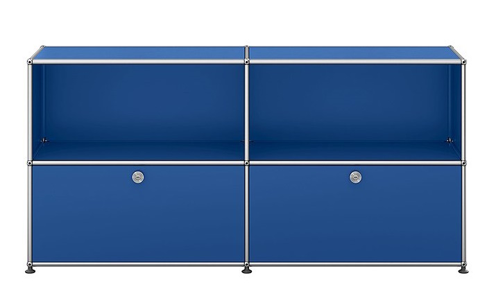 USM Haller Sideboard in Enzianblau mit zwei Klappen, modulare Möbel für stilvolle Wohnraumgestaltung.