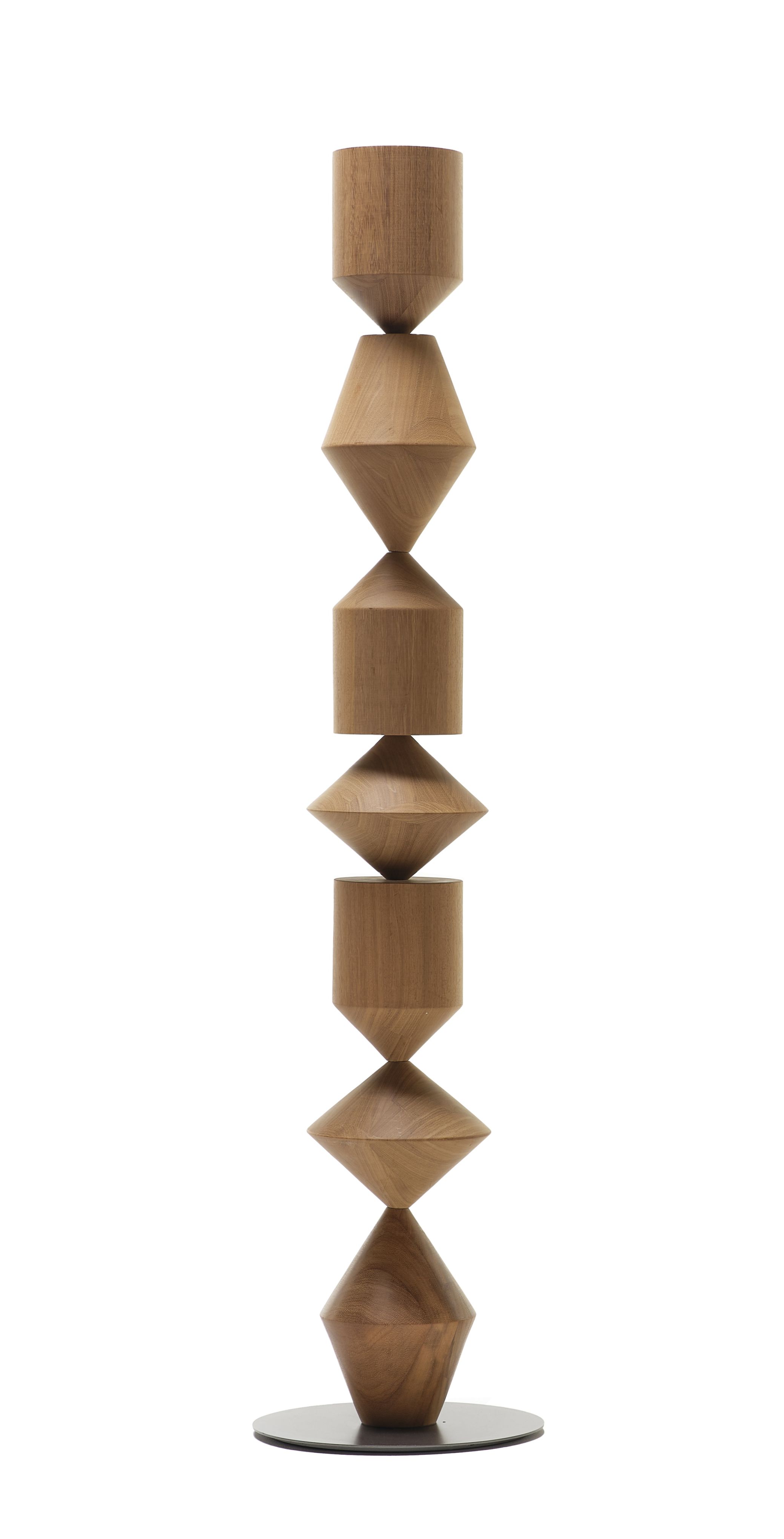 Costantina Stehlampe Holz Mogg: Moderne Holzlampe mit geometrischen Formen für Wohnzimmer und Schlafzimmer.