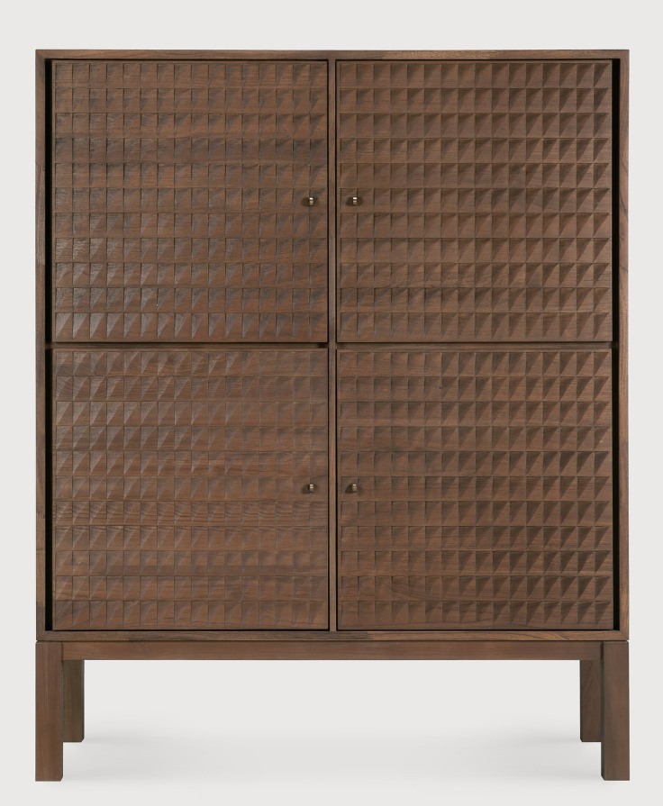 Sono Cupboard Anrichte von Ethnicraft: Schrank aus massivem Teakholz mit vier Türen und geometrischem Muster.