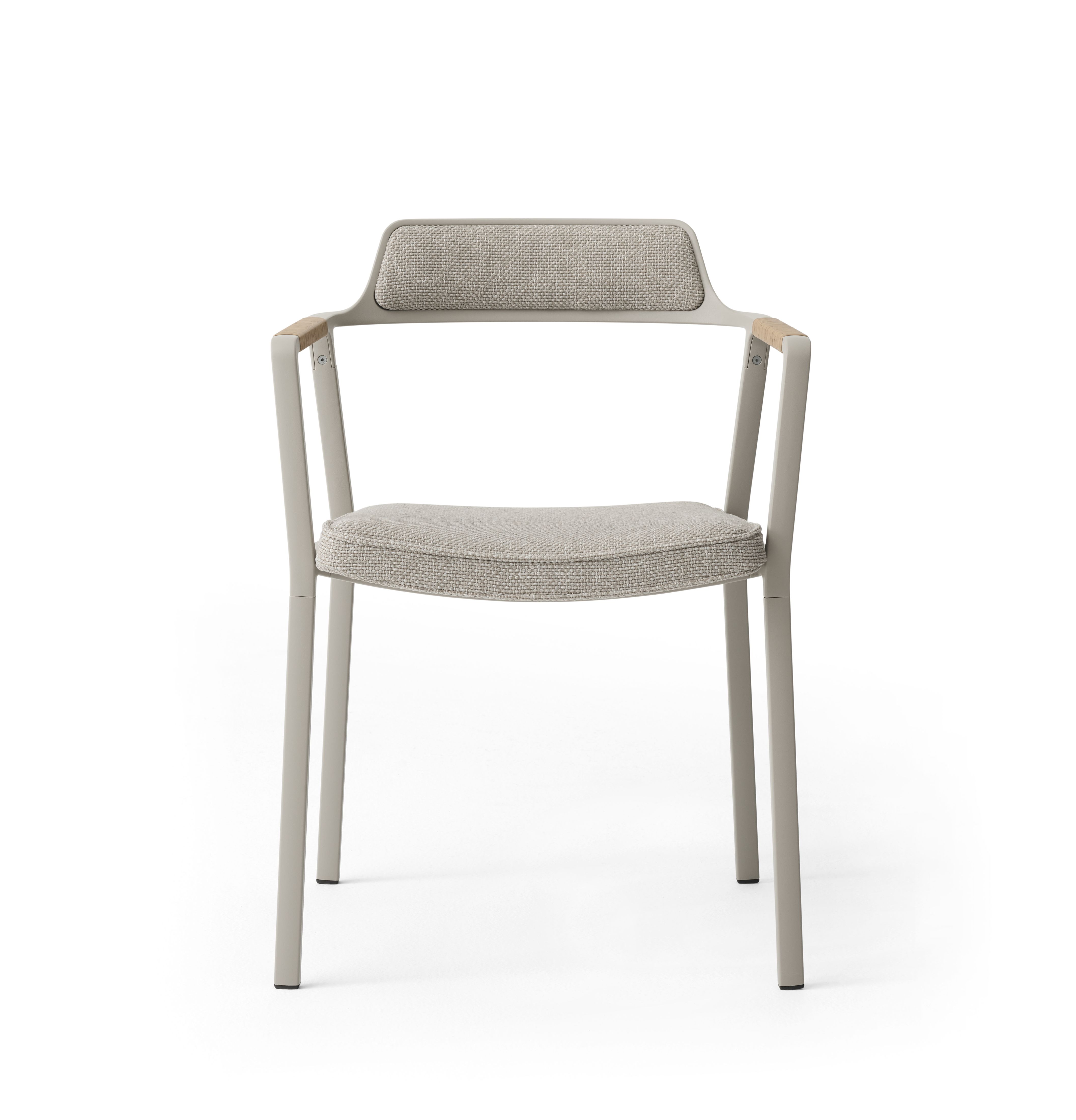 Open-Air Outdoor Stuhl von Vipp, graues Gestell mit Armlehnen und Stoffbezug, Frontansicht.