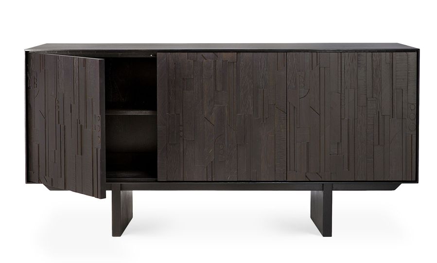 Mosaic Anrichte von Ethnicraft aus Teakholz mit offener Tür und markantem Mosaikmuster.